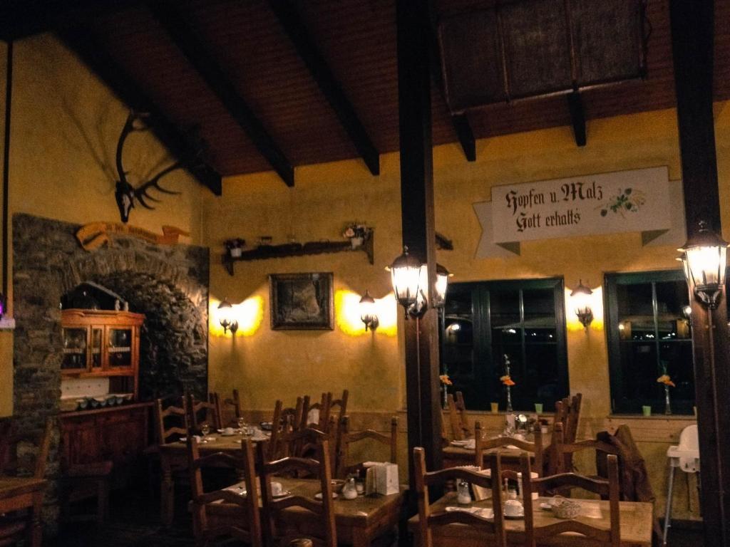 Altes Bierhaus Hotel Arzbach Exterior foto